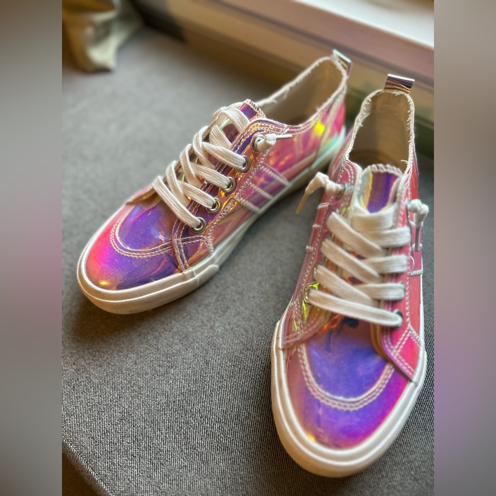Women's POP Holographic Declan Sneakers - Size 8